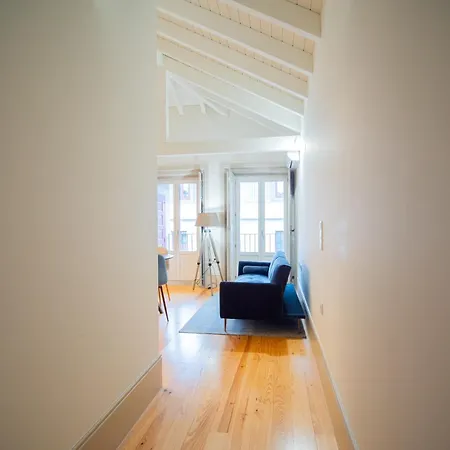 Oportocityview - Trindade Almada *