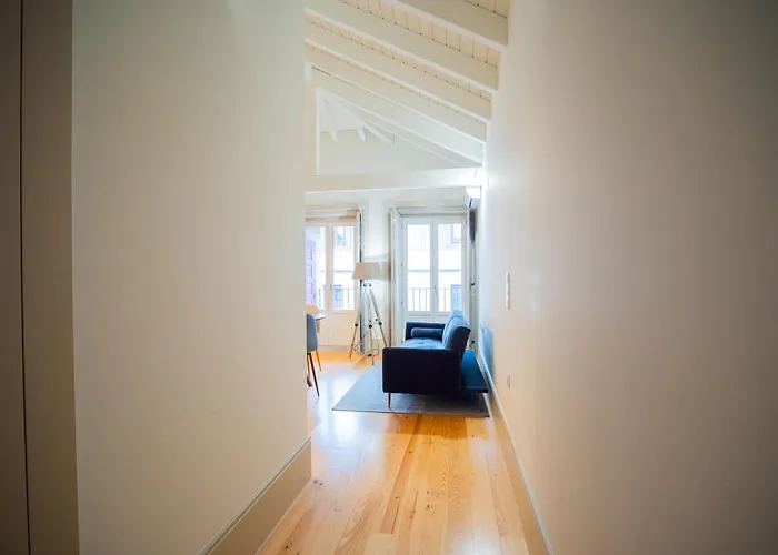 Oportocityview - Trindade Almada *