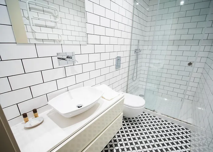 Oportocityview - Trindade Almada