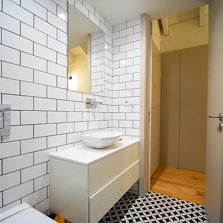 Oportocityview - Trindade Almada