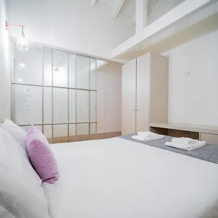 Oportocityview - Trindade Almada *